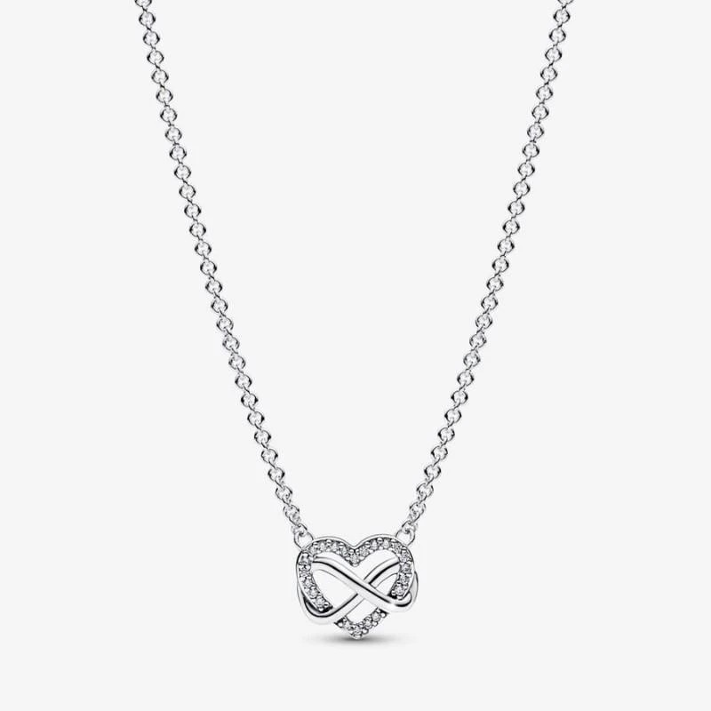 Collar con colgante de corazón infinito brillante